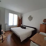Chambre privée dans magnifique appartement calme